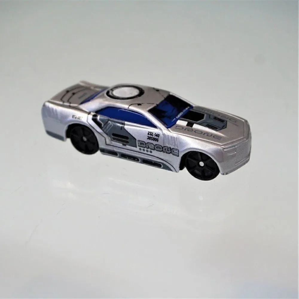 2010 Maisto Marvel Iron Man 2 Stallion Drone Vehicle Exclusive Silver